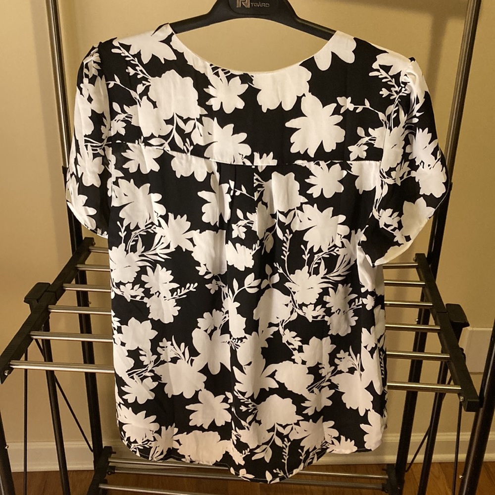 41 Hawthorn Gracie Tulip Detail Black and White Blouse Size New Petite Small - Picture 6 of 8